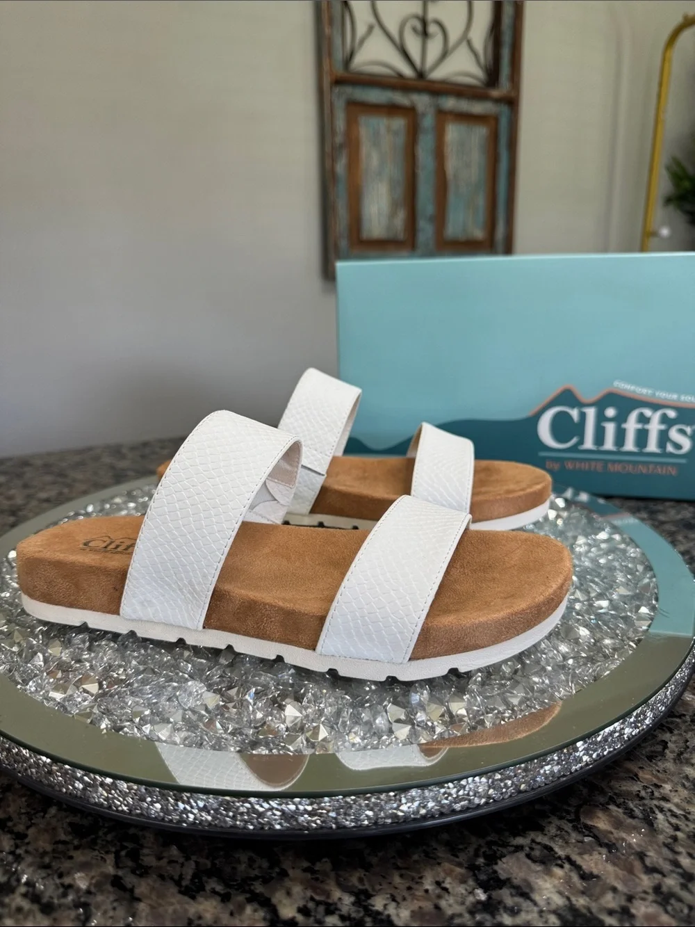 Cliffs by WHITE MOUNTAIN White Double-Strap Slide Sandals NEW 7